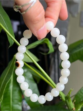 8mm White Bodhi Seed Mala,Beaded Prayer/Chanting Mediation Stretch Bracelet NWOT